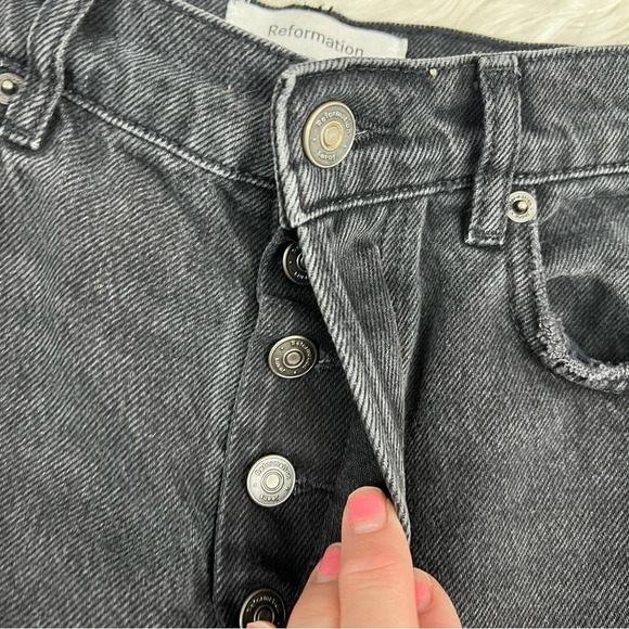 REFORMATION Cynthia High Rise Straight Jeans Lagoon Destroyed Black Denim - Picture 8 of 13